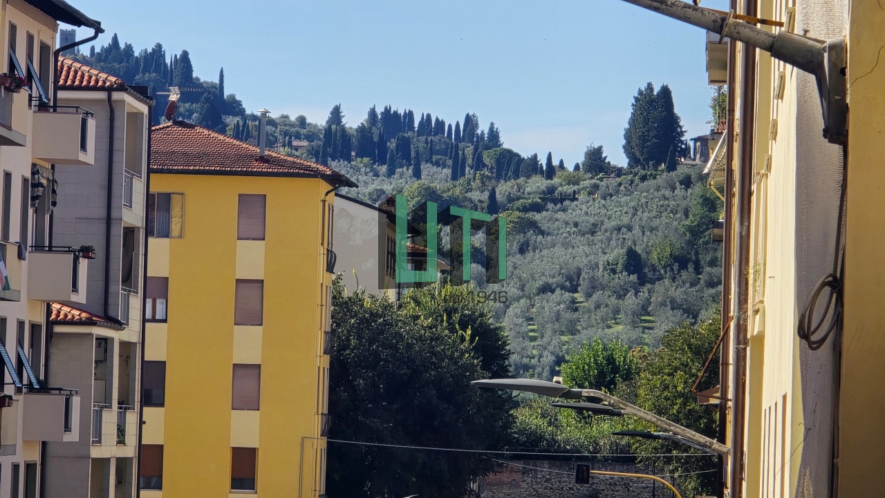 Quadrilocale da ristrutturare in via ambrogio traversari, Firenze