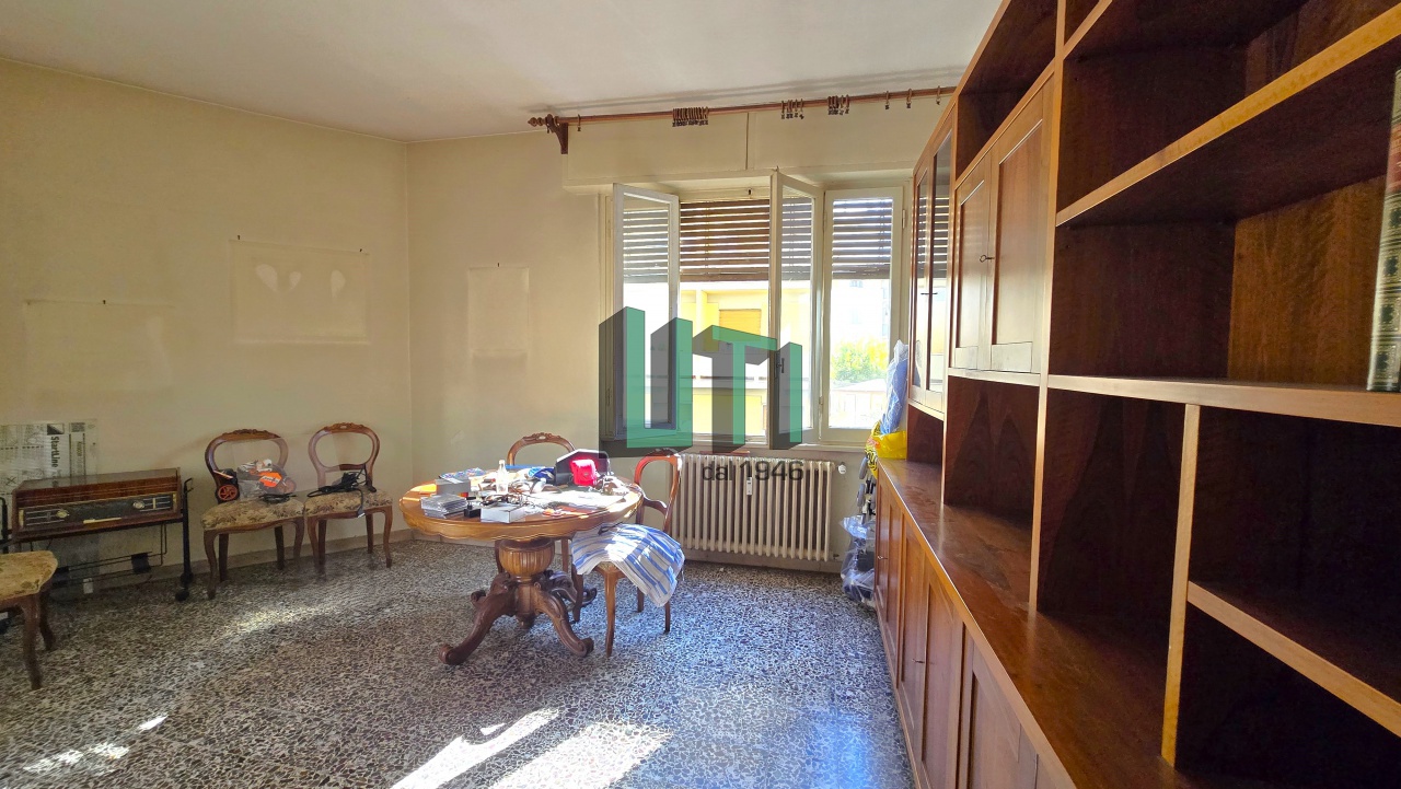 Quadrilocale da ristrutturare in via ambrogio traversari, Firenze