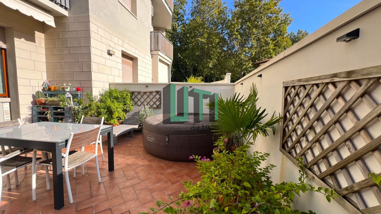 Quadrilocale con terrazzo in viale manfredo fanti, Firenze