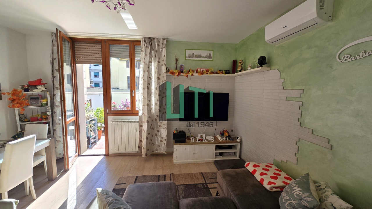 Quadrilocale con terrazzo in viale manfredo fanti, Firenze