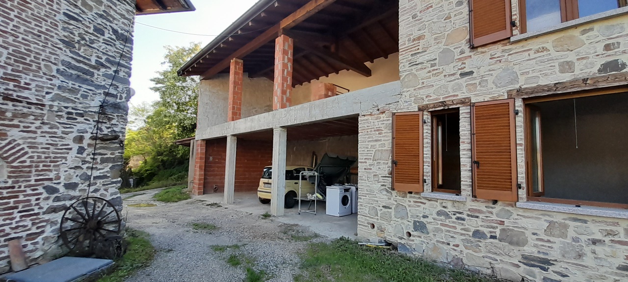Casa indipendente in vendita a Montescano