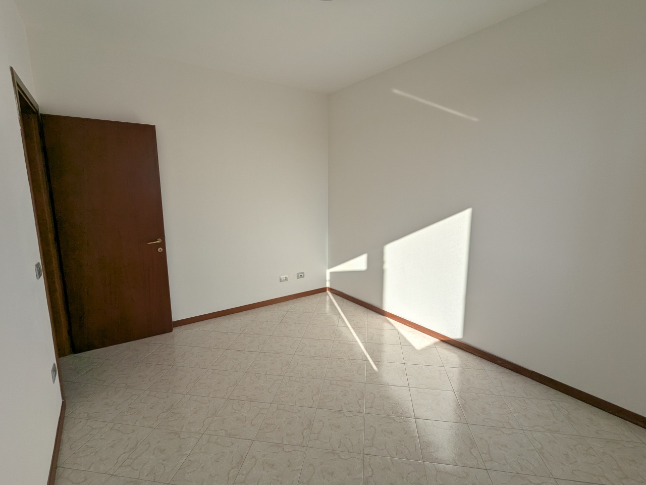 Trilocale con terrazzo in via alcide de gasperi, Portalbera