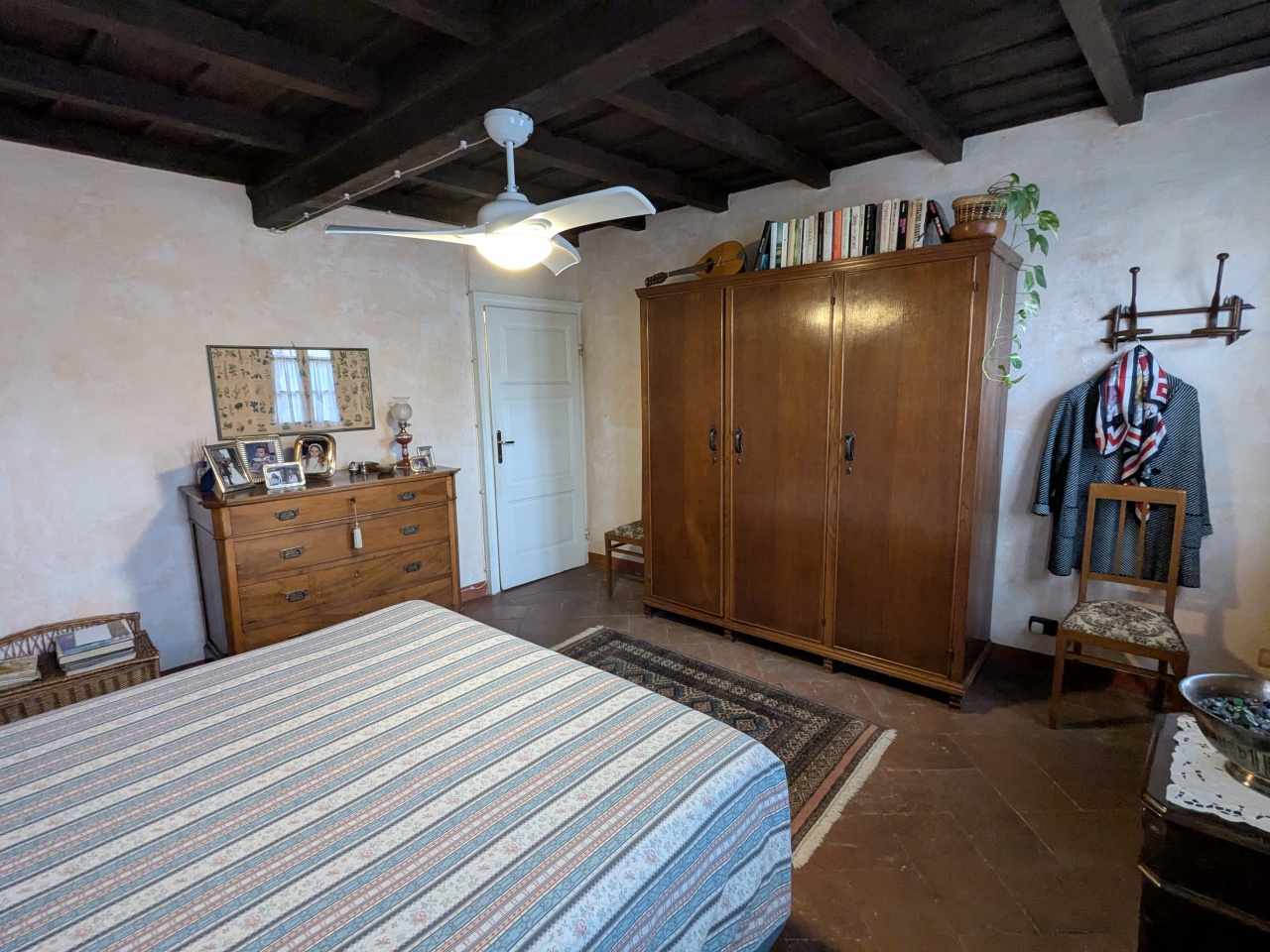 Casa indipendente con box doppio in via giuseppe garibaldi, Portalbera