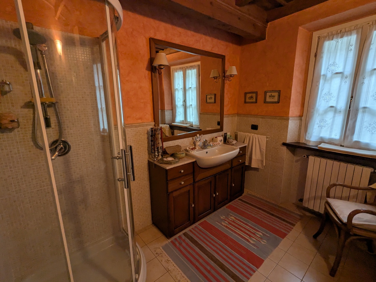 Casa indipendente con box doppio in via giuseppe garibaldi, Portalbera