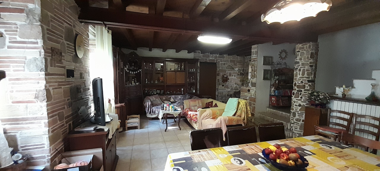 Casa indipendente in vendita a Montescano