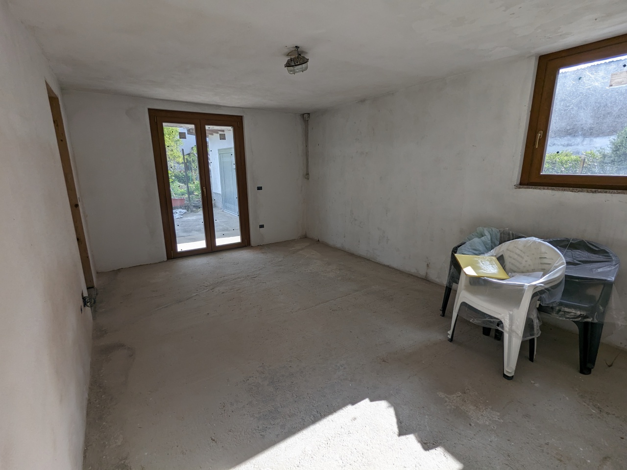 Villa con giardino in via gallini, Broni