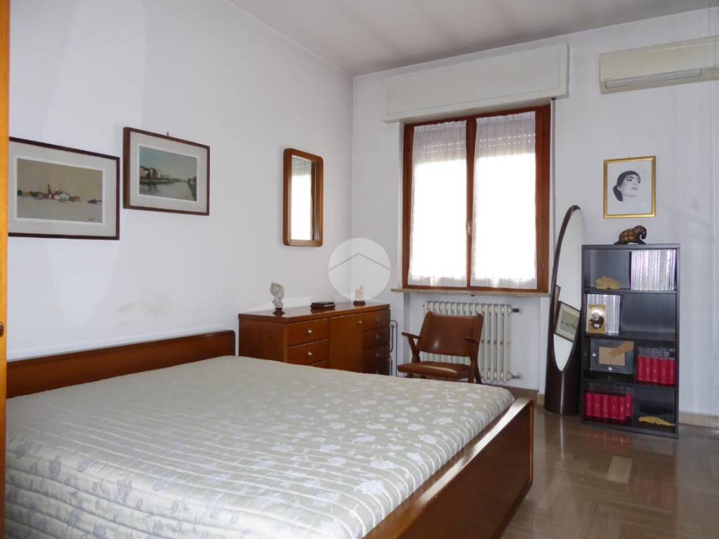 Villa con giardino a Stradella