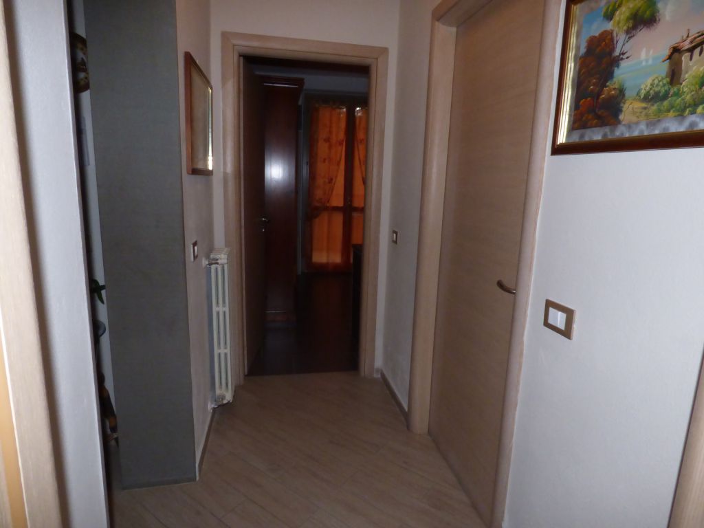 Villa con terrazzo in santa maria, Stradella