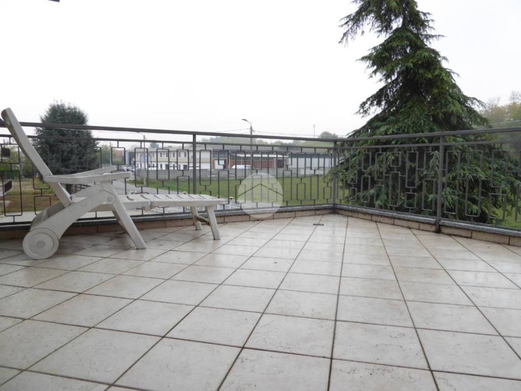 Casa indipendente con terrazzo a Stradella