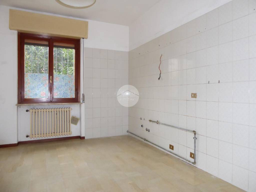 Casa indipendente con box a Stradella