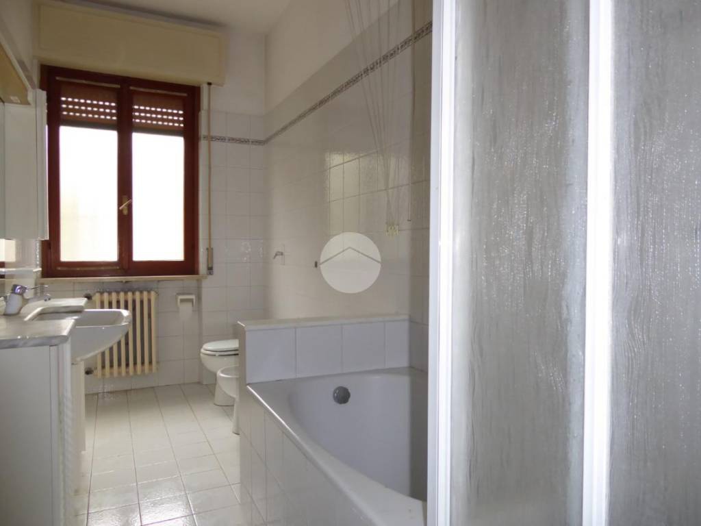 Casa indipendente con box a Stradella