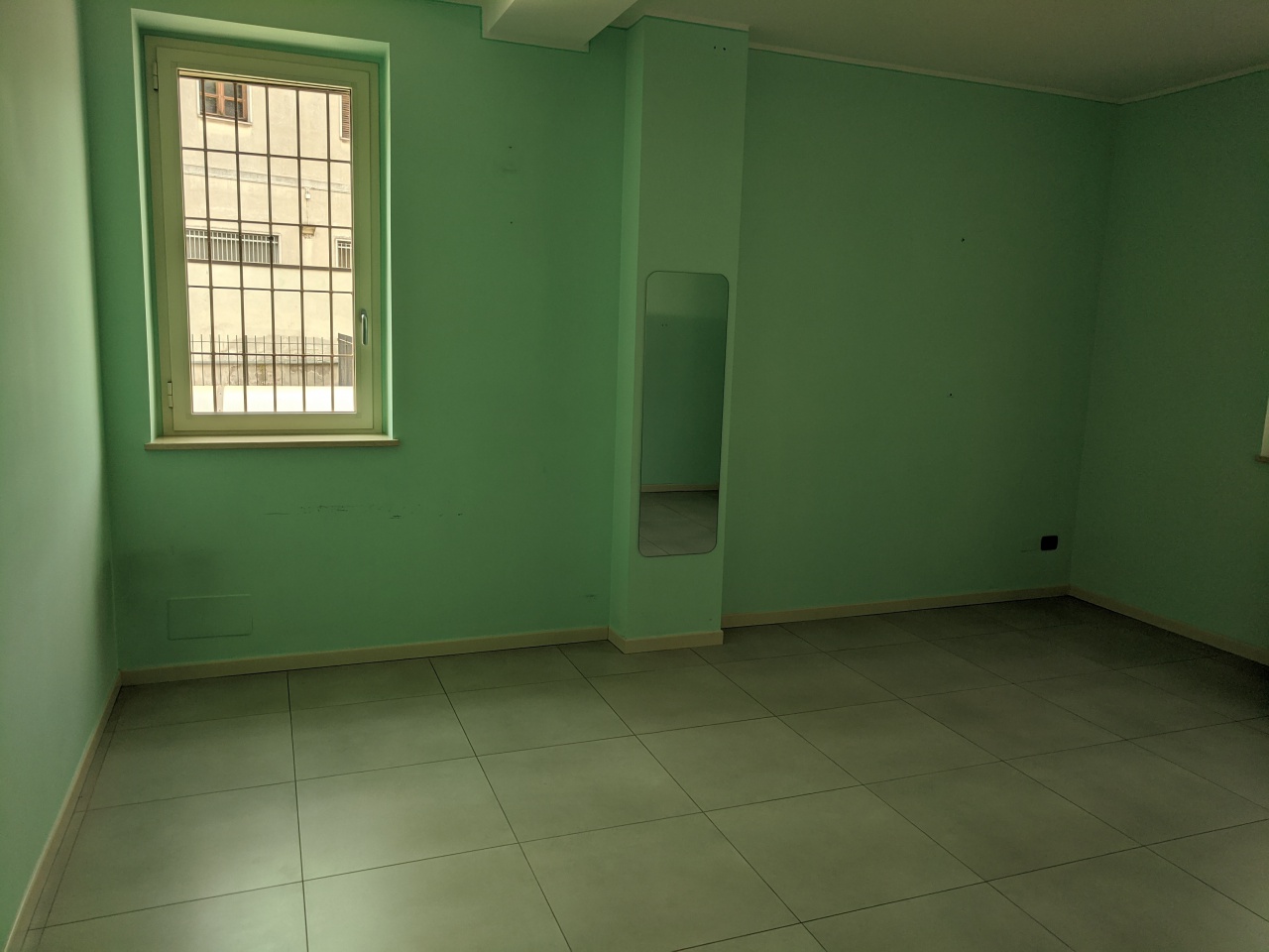 Locale commerciale in affitto in via verdi, Stradella