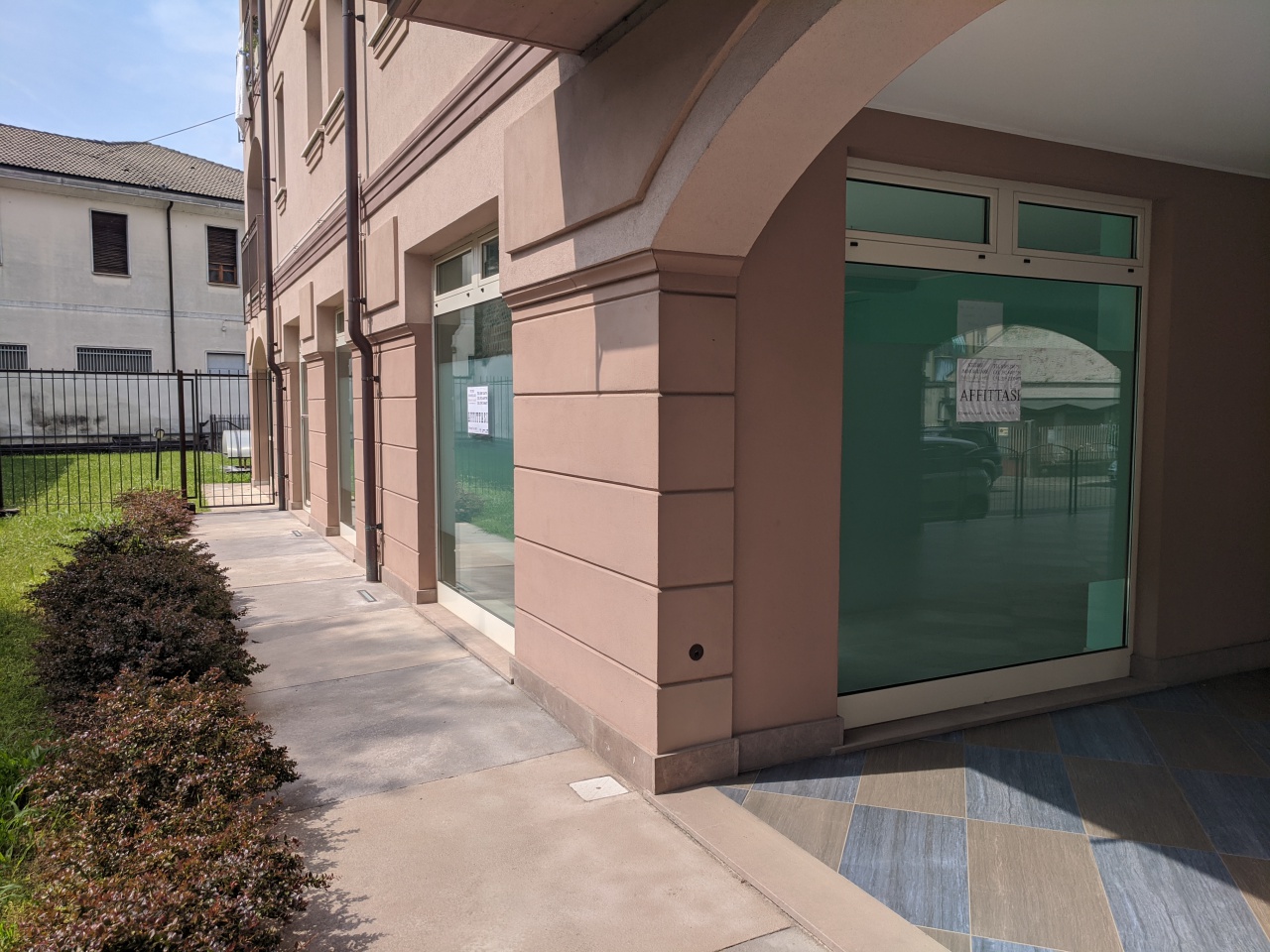 Locale commerciale in affitto in via verdi, Stradella