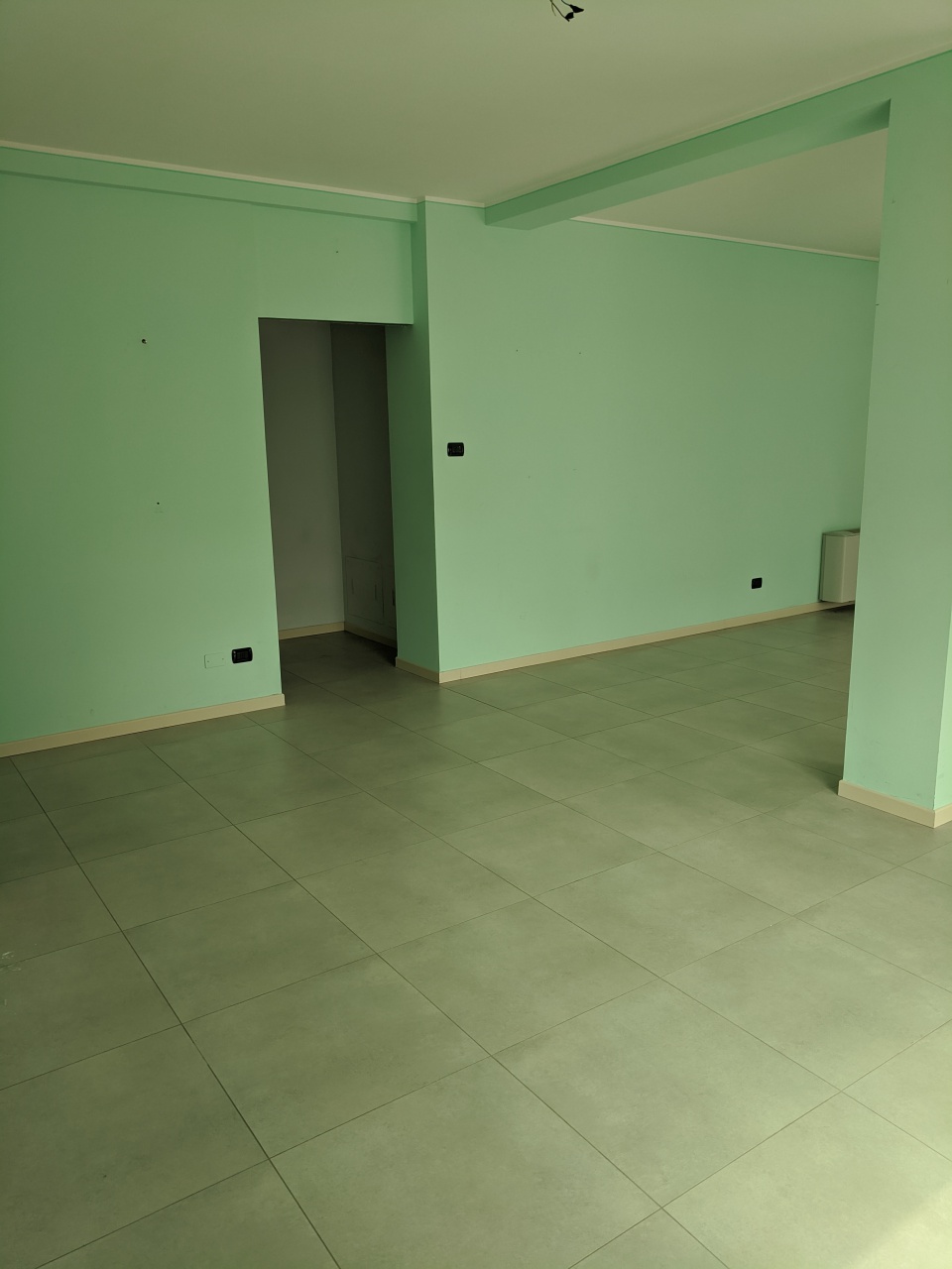 Locale commerciale in affitto in via verdi, Stradella