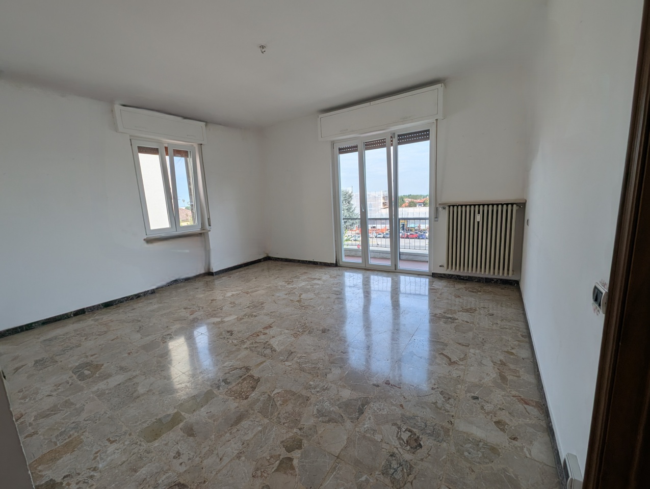 Trilocale con box doppio in via bruni, Stradella