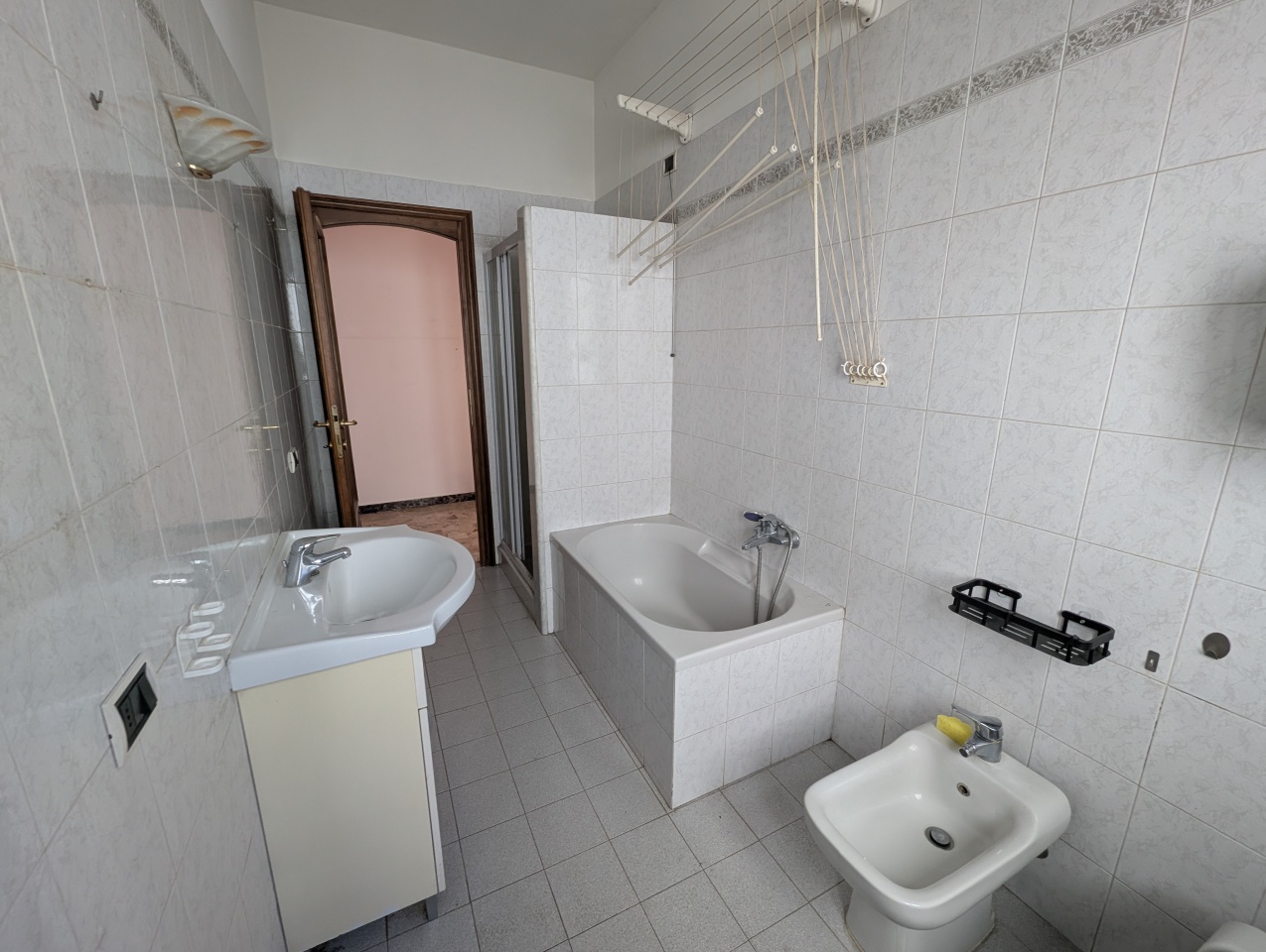 Trilocale con box doppio in via bruni, Stradella