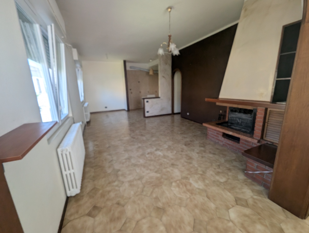 Casa indipendente con box a Stradella