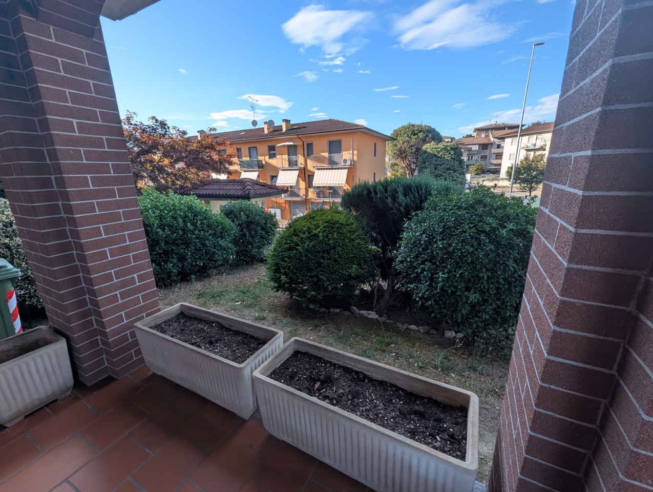 Trilocale con giardino in via viorate, Broni