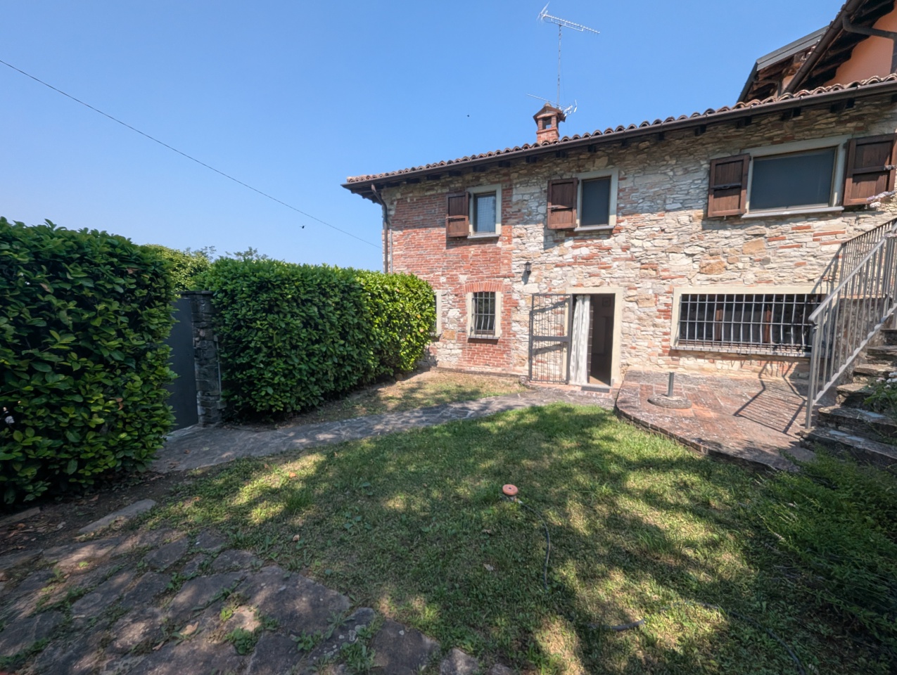 Villa in vendita in via montecanino, Golferenzo
