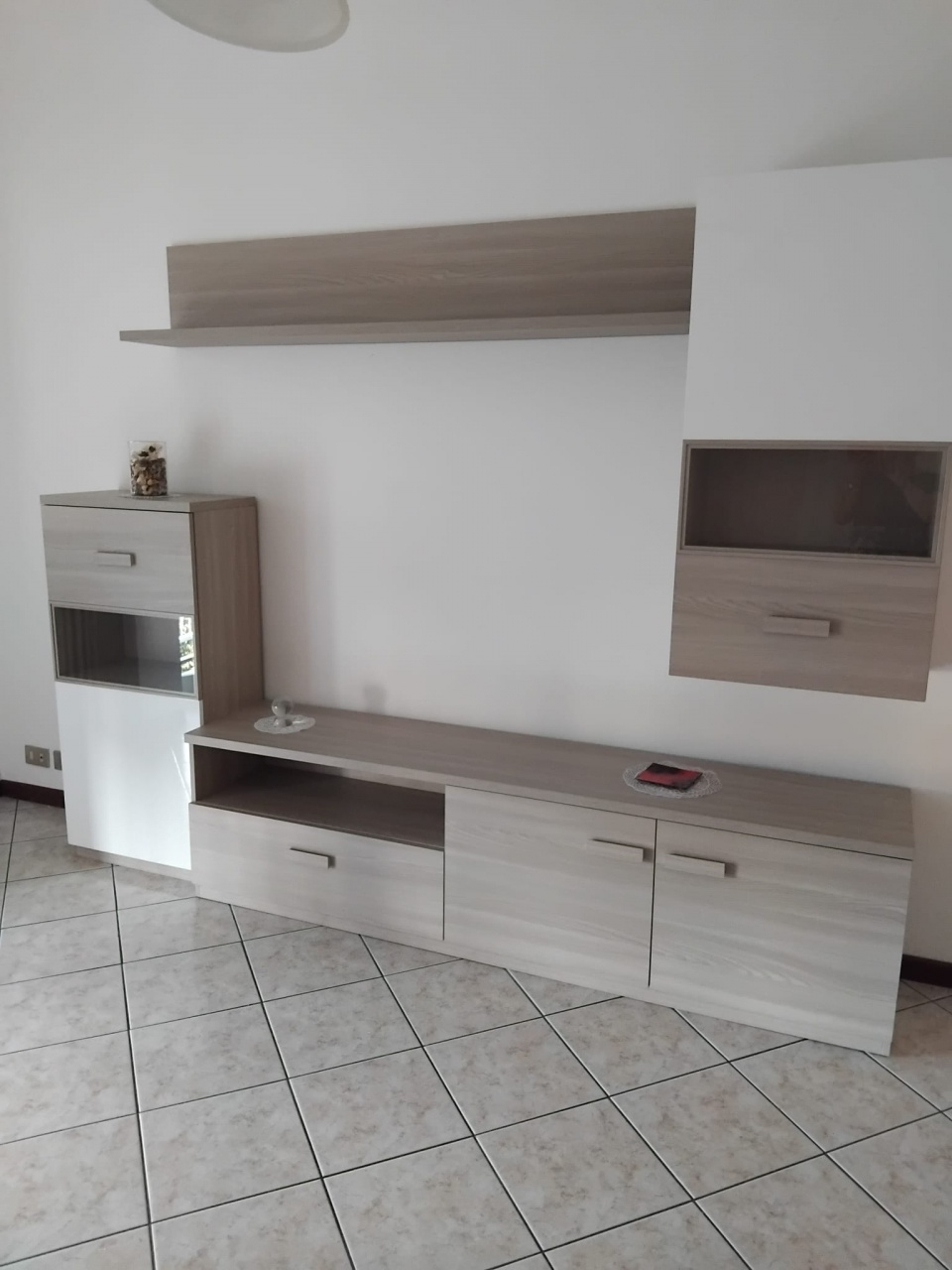 Bilocale arredato in affitto in p.zza trieste, Stradella