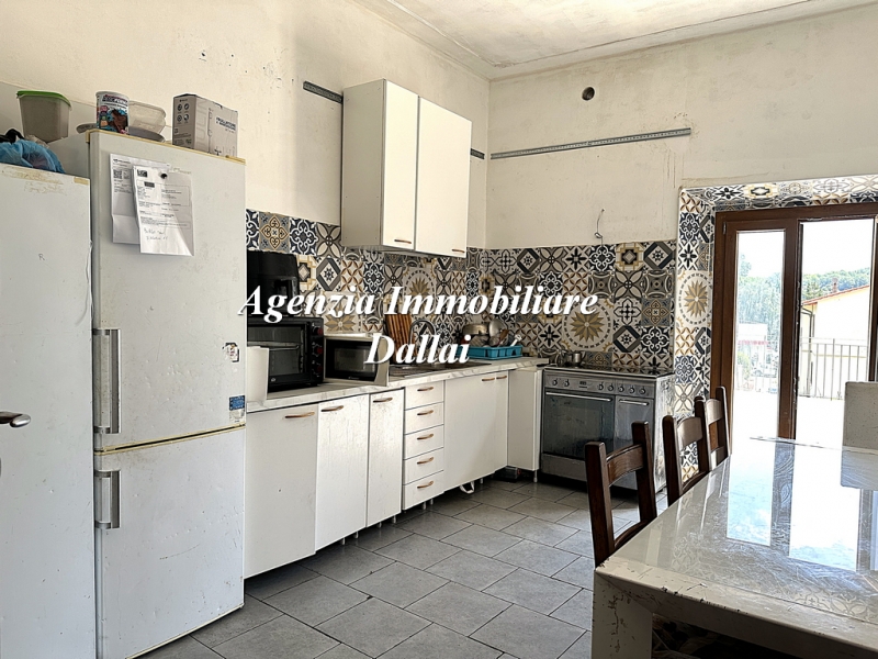 Quadrilocale con terrazzo a Barberino di Mugello