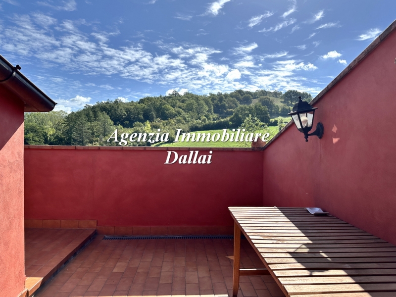 Appartamento con terrazzo a Vaglia