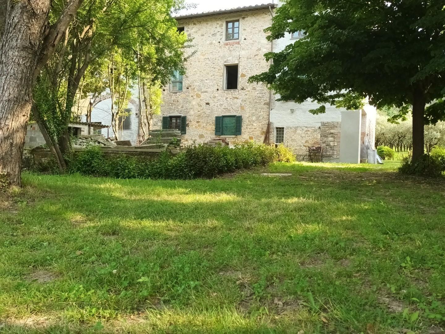 Casa indipendente con giardino, Capannori massa macinaia