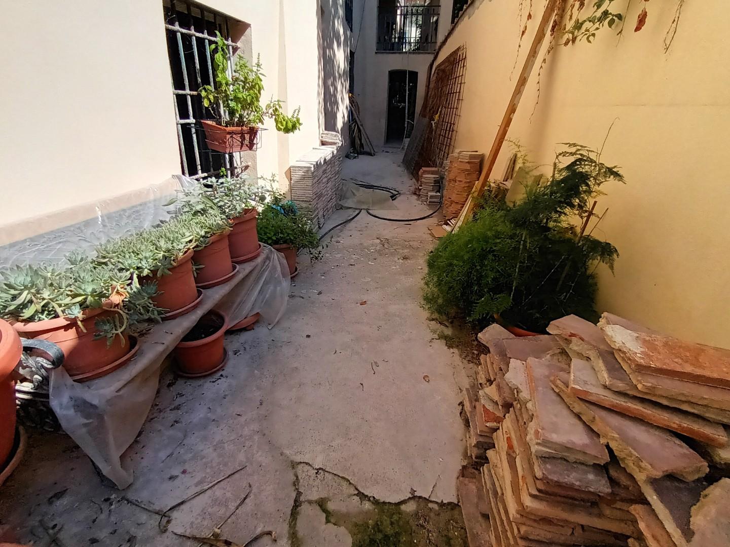 Quadrilocale con giardino, Lucca centro storico