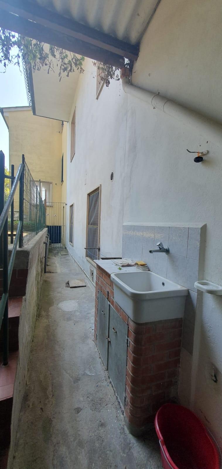 Villa con giardino, Lucca santa maria a colle