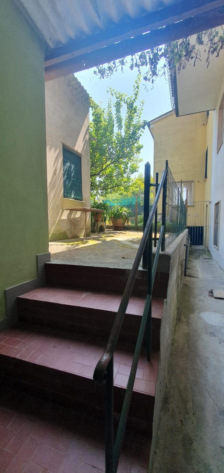 Villa con giardino, Lucca santa maria a colle