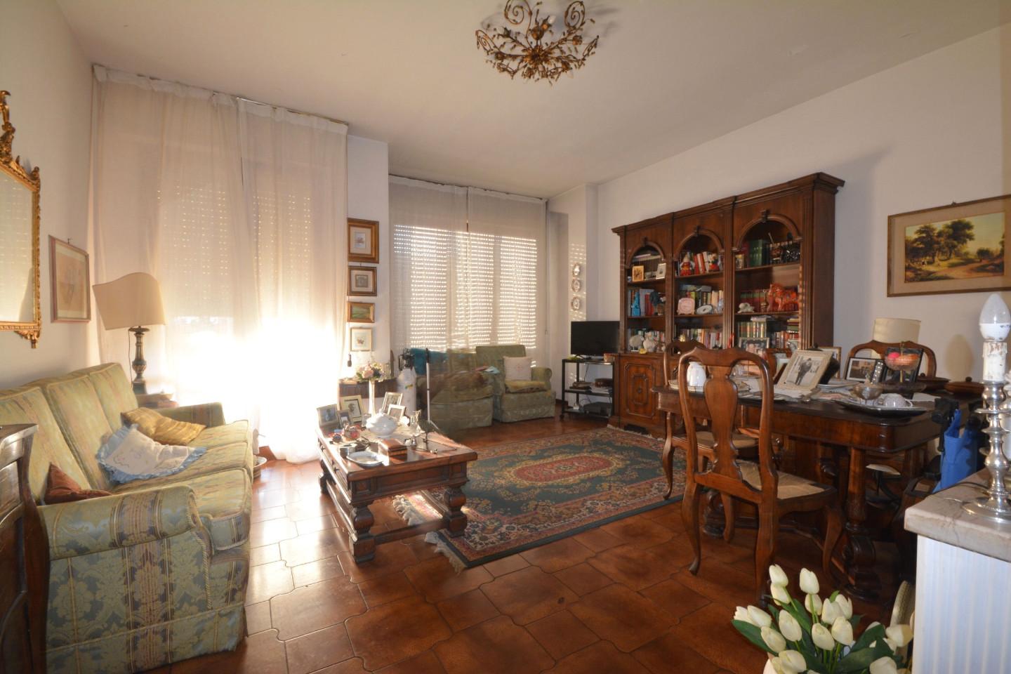 Quadrilocale con terrazzi, Lucca sant'anna