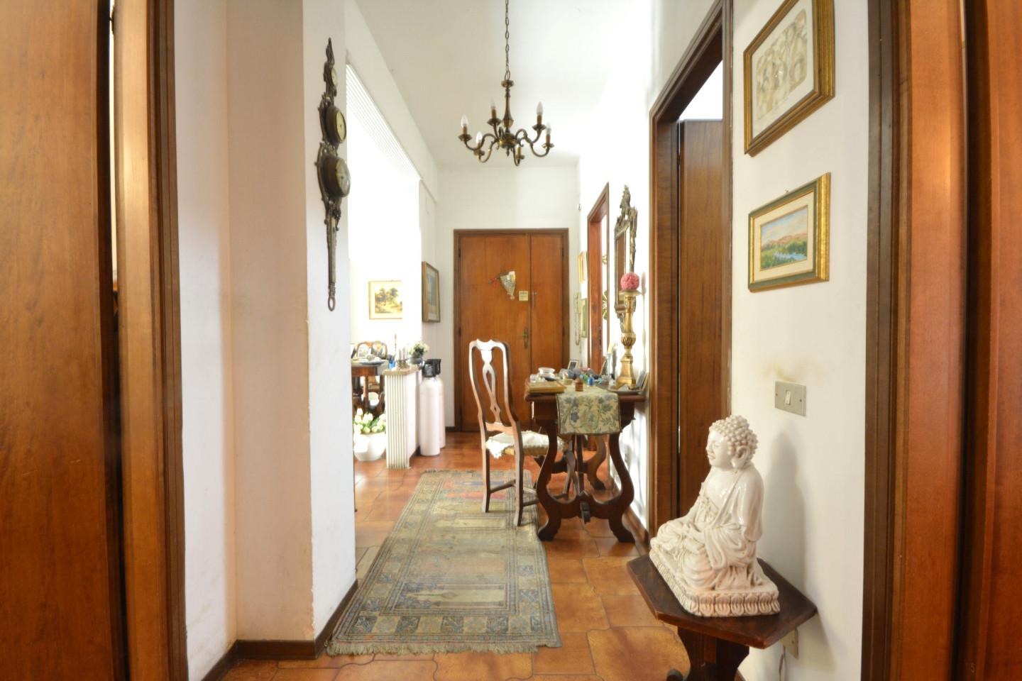 Quadrilocale con terrazzi, Lucca sant'anna