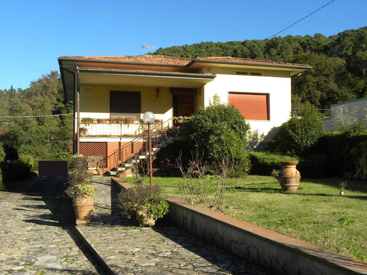 Villa con giardino, Capannori san giusto