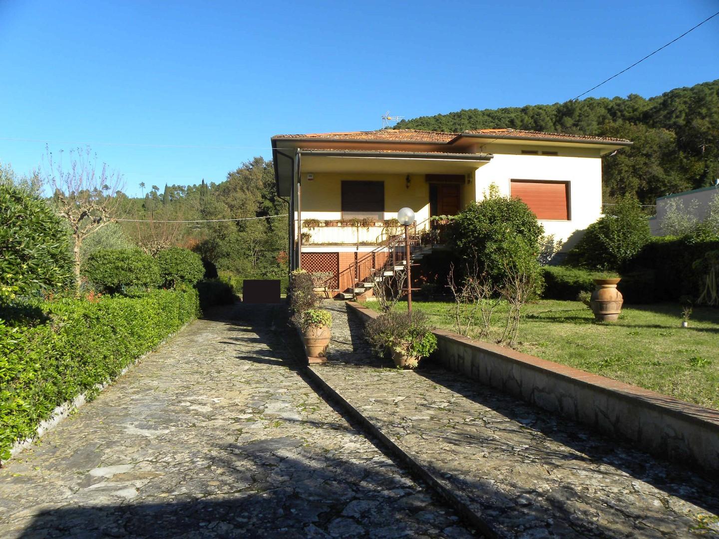 Villa con giardino, Capannori san giusto