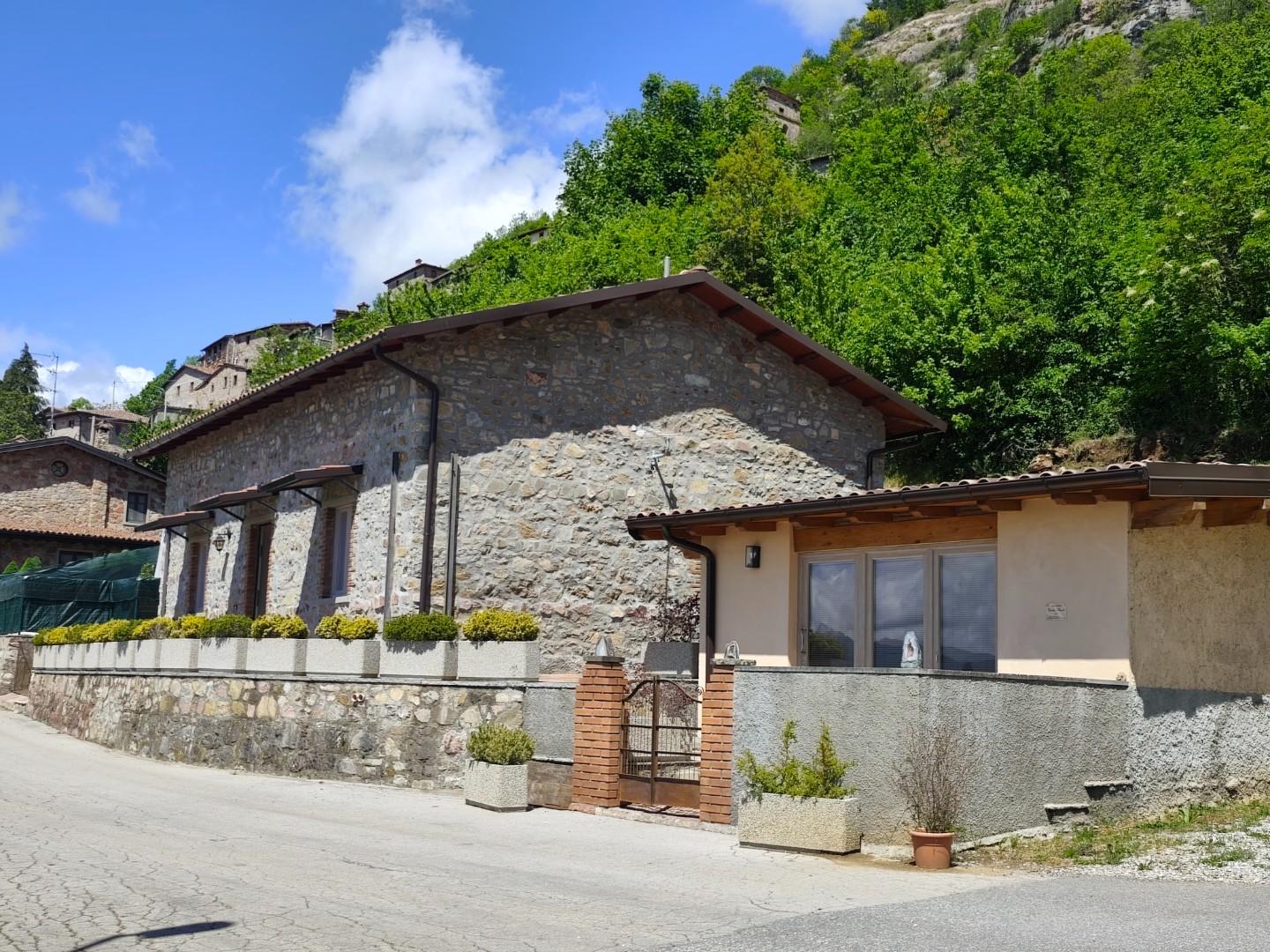 Rustico con giardino, Villa Collemandina sassorosso