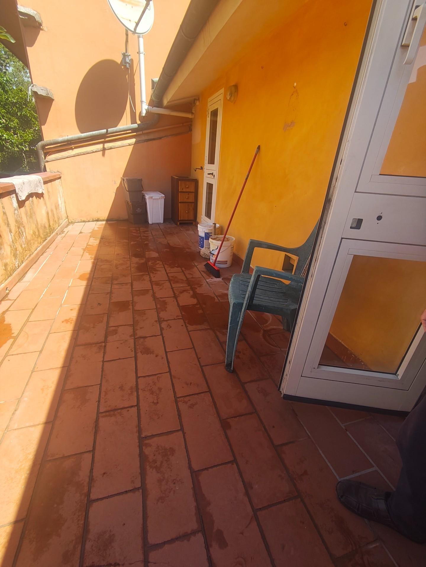 Appartamento con terrazzo, Lucca monte san quirico