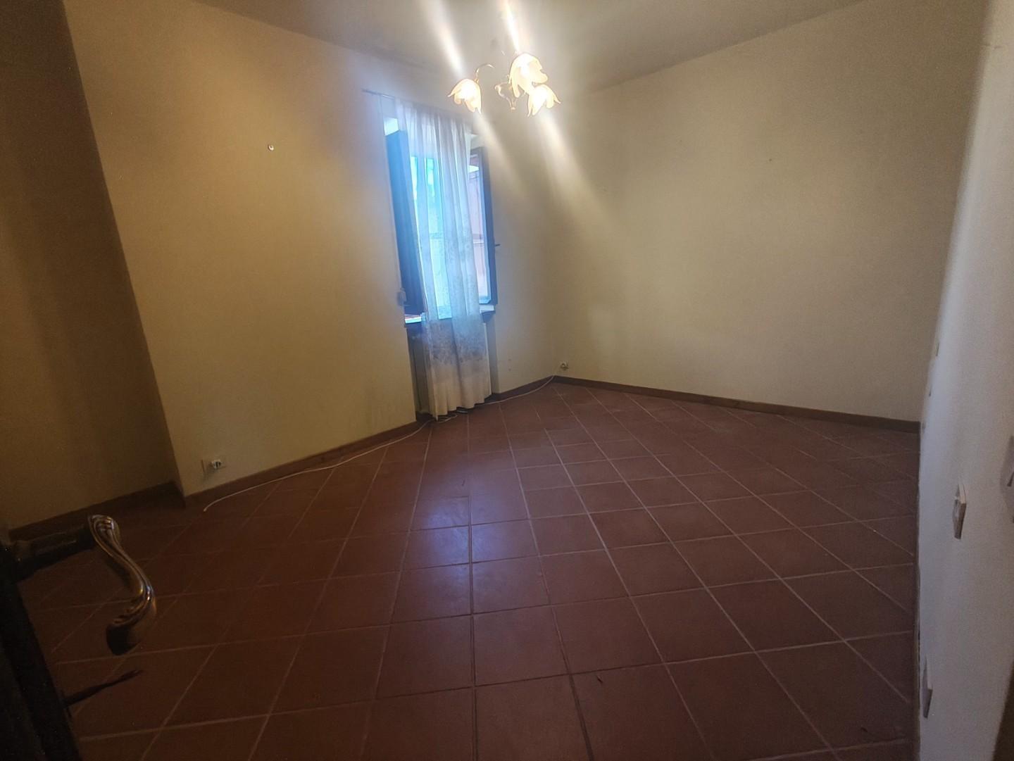 Appartamento con terrazzo, Lucca monte san quirico