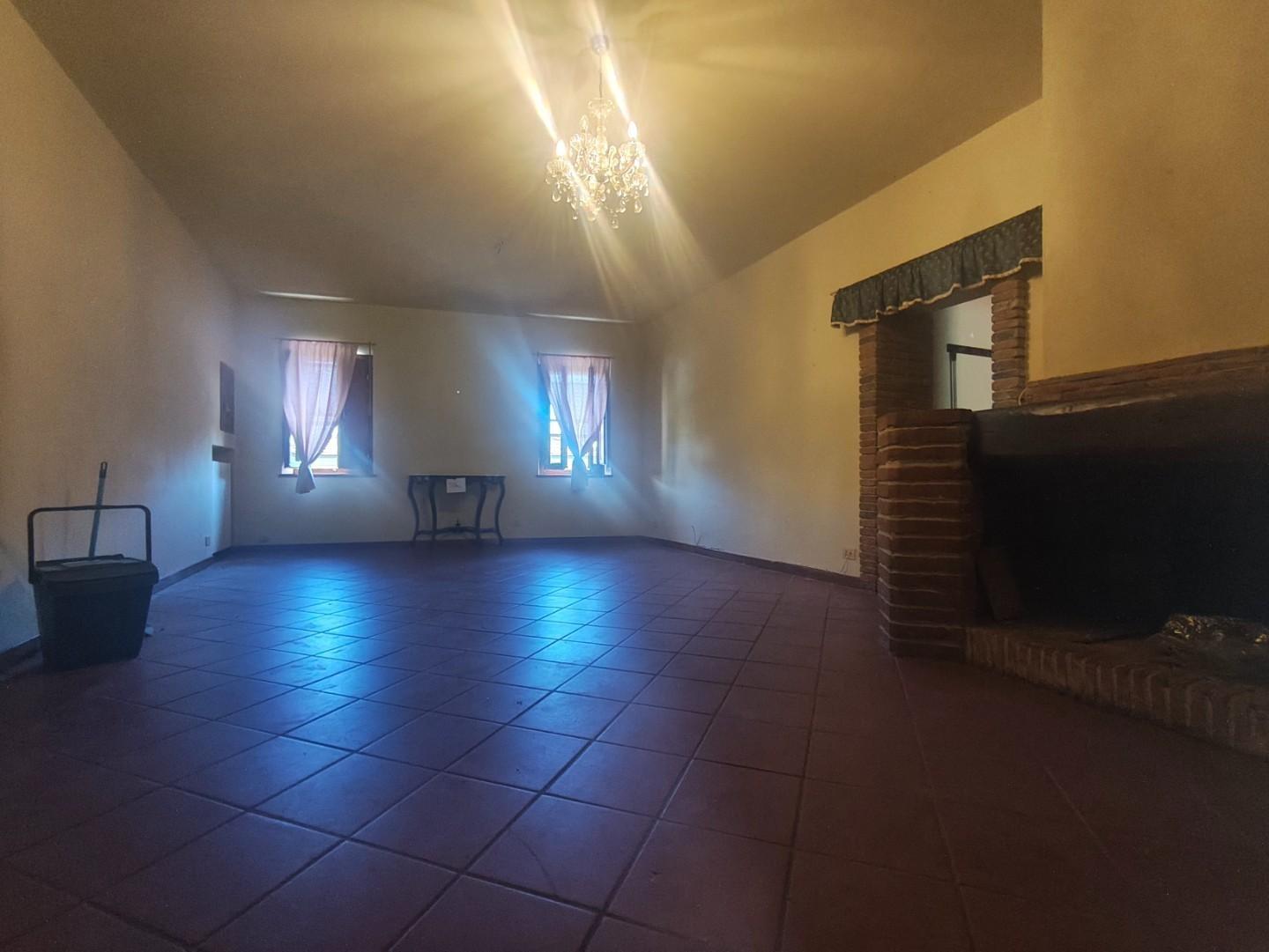 Appartamento con terrazzo, Lucca monte san quirico