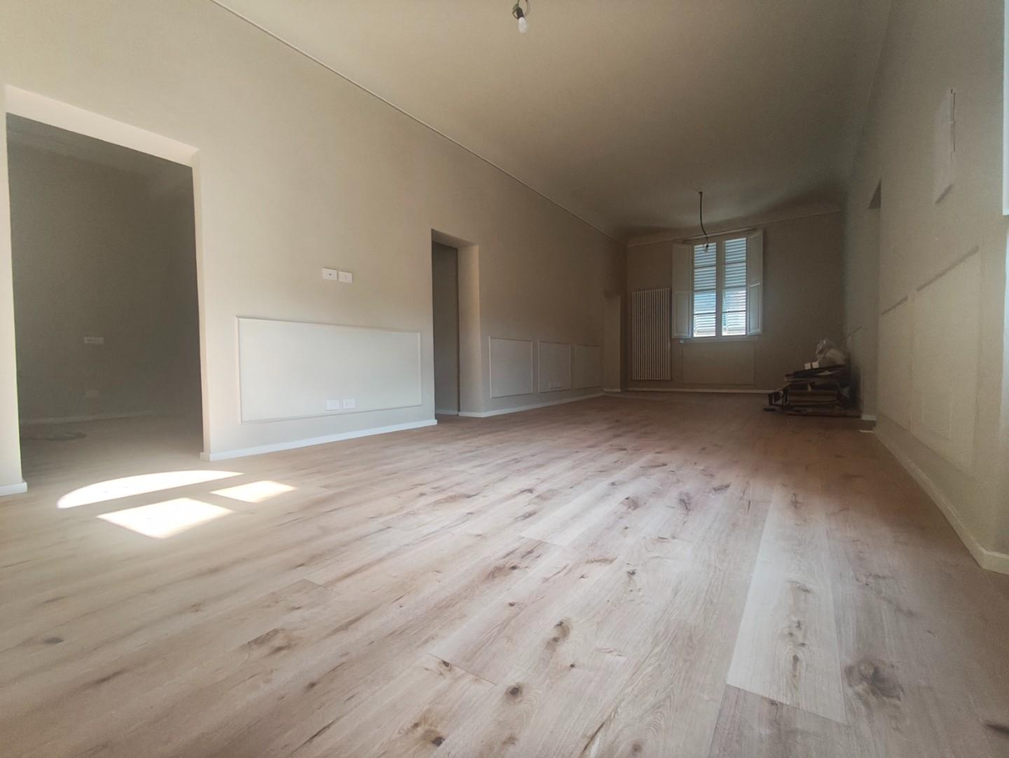Appartamento nuovo, Lucca centro storico
