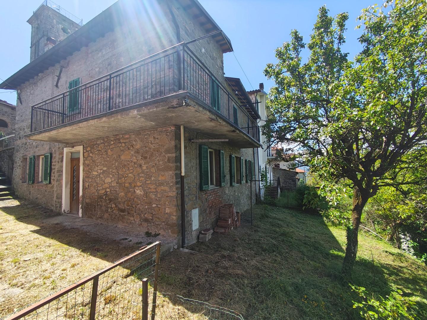 Quadrilocale con giardino, Castiglione di Garfagnana cerageto