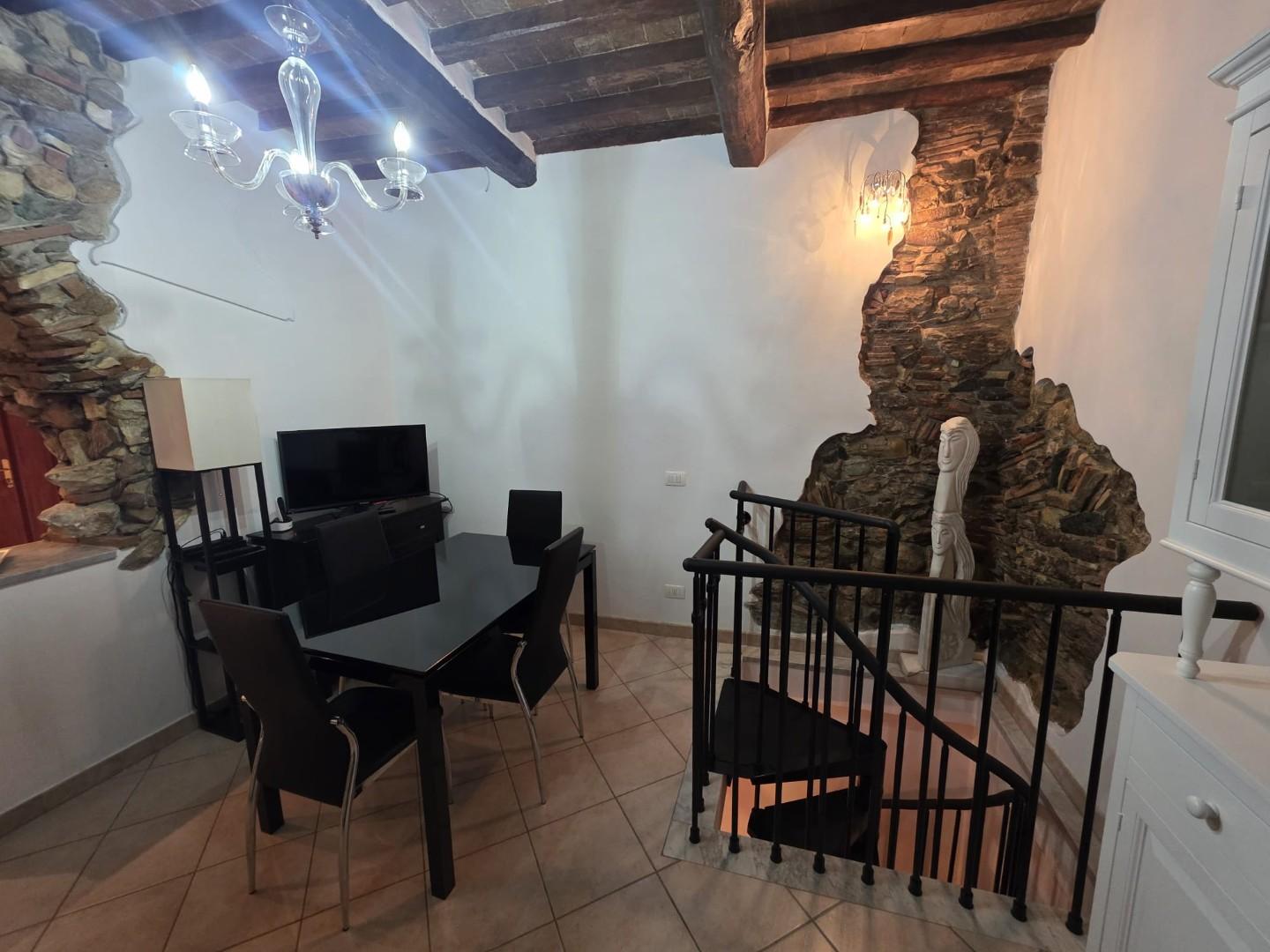 Attico in vendita, Carrara bedizzano