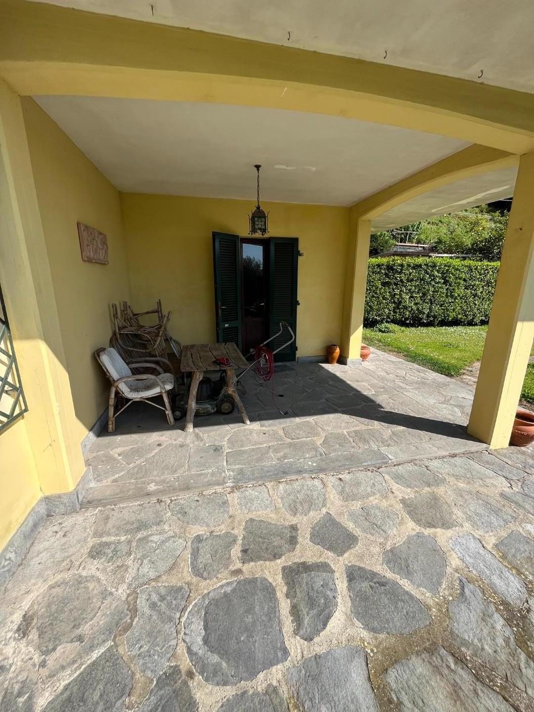 Casa indipendente con giardino, Montignoso capanne