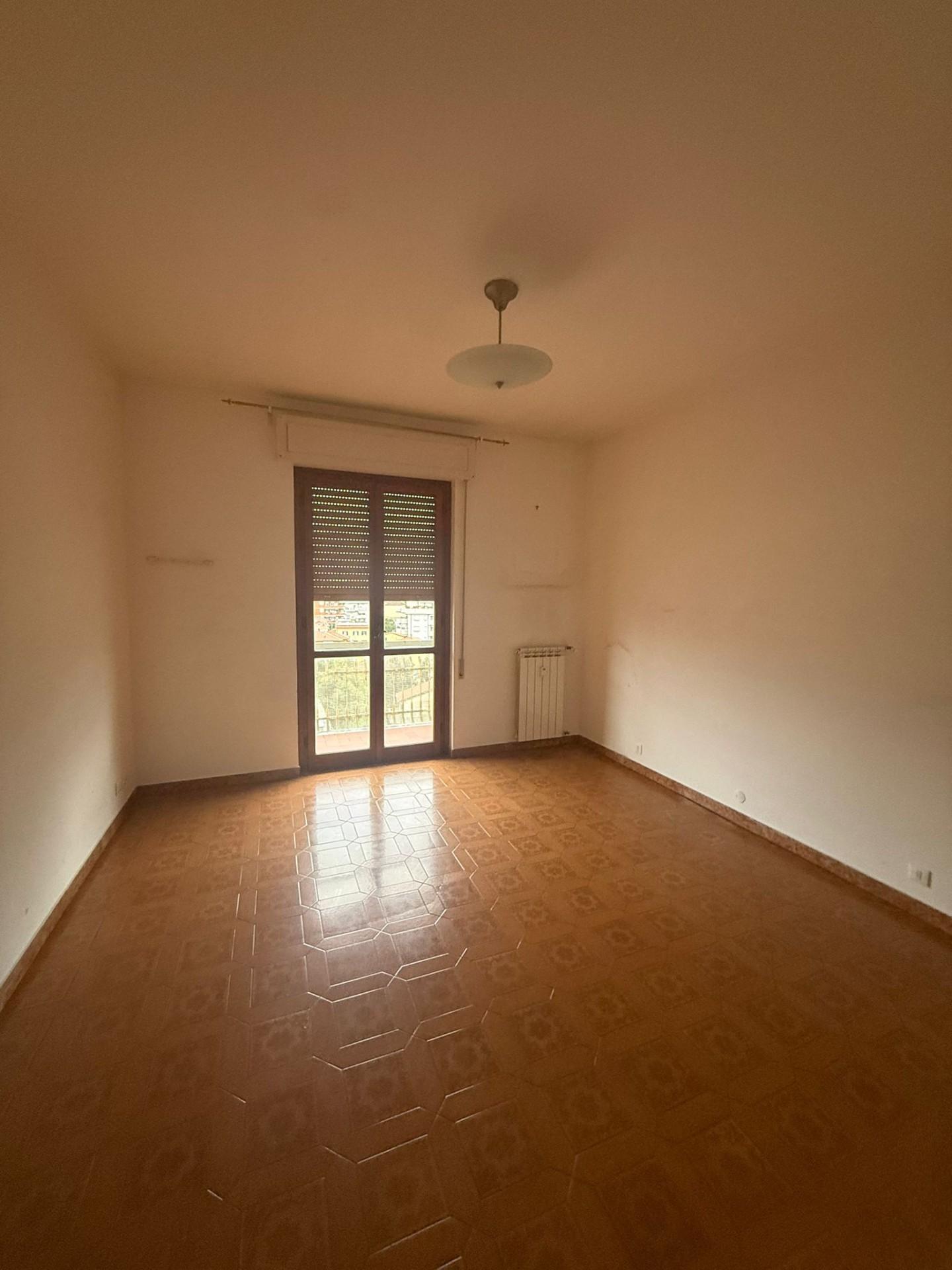 Quadrilocale in vendita, Carrara marina di