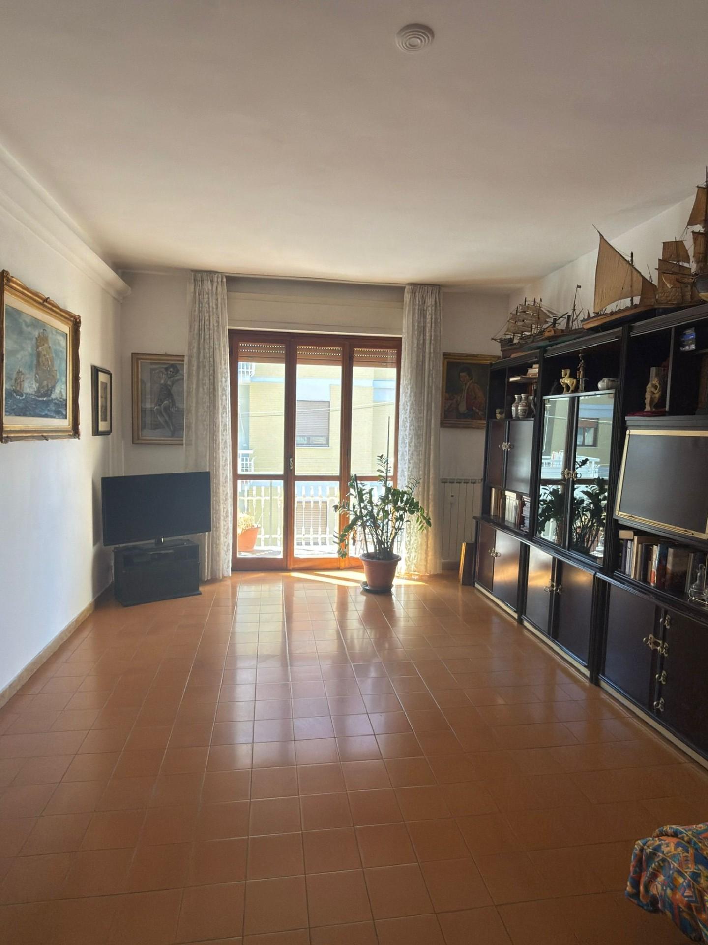 Quadrilocale in vendita, Carrara marina di