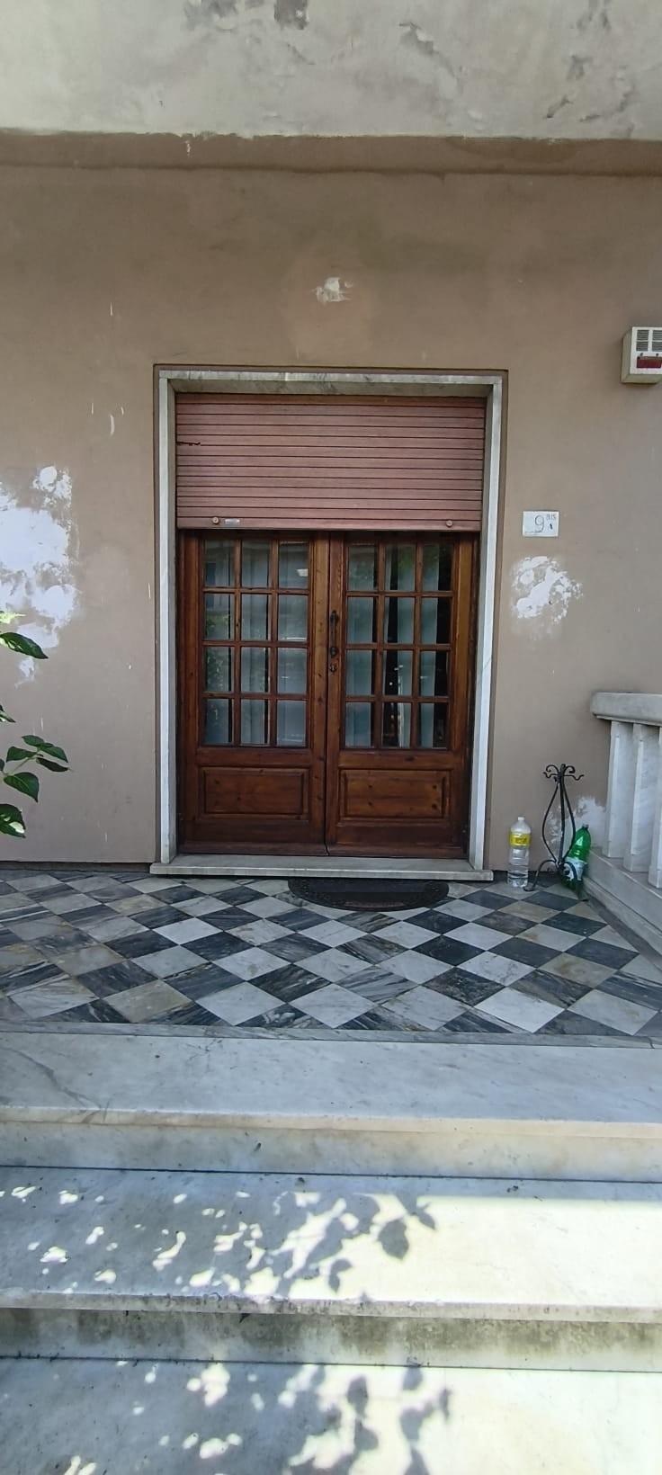 Casa indipendente con giardino, Carrara avenza