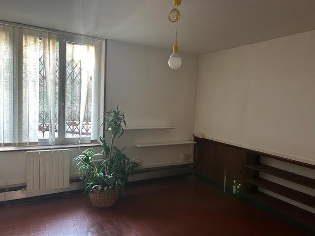 Ufficio in affitto a Carrara