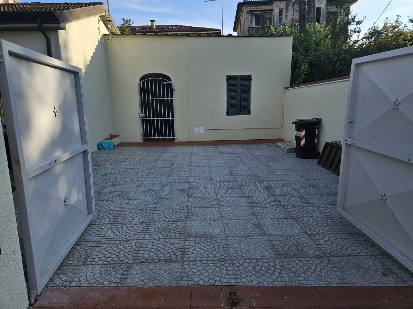 Casa indipendente arredata in affitto, Carrara marina di