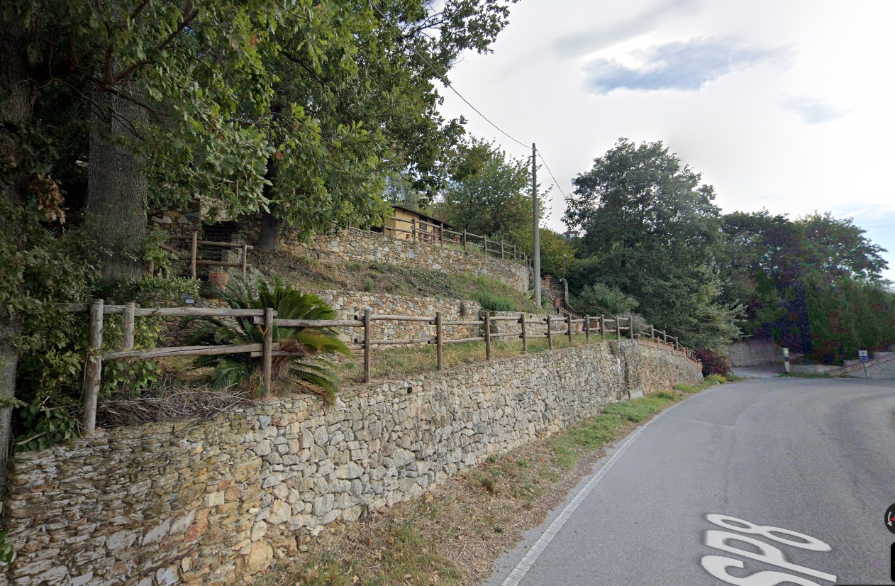 Villa con giardino in via san giorgio, Vezzi Portio