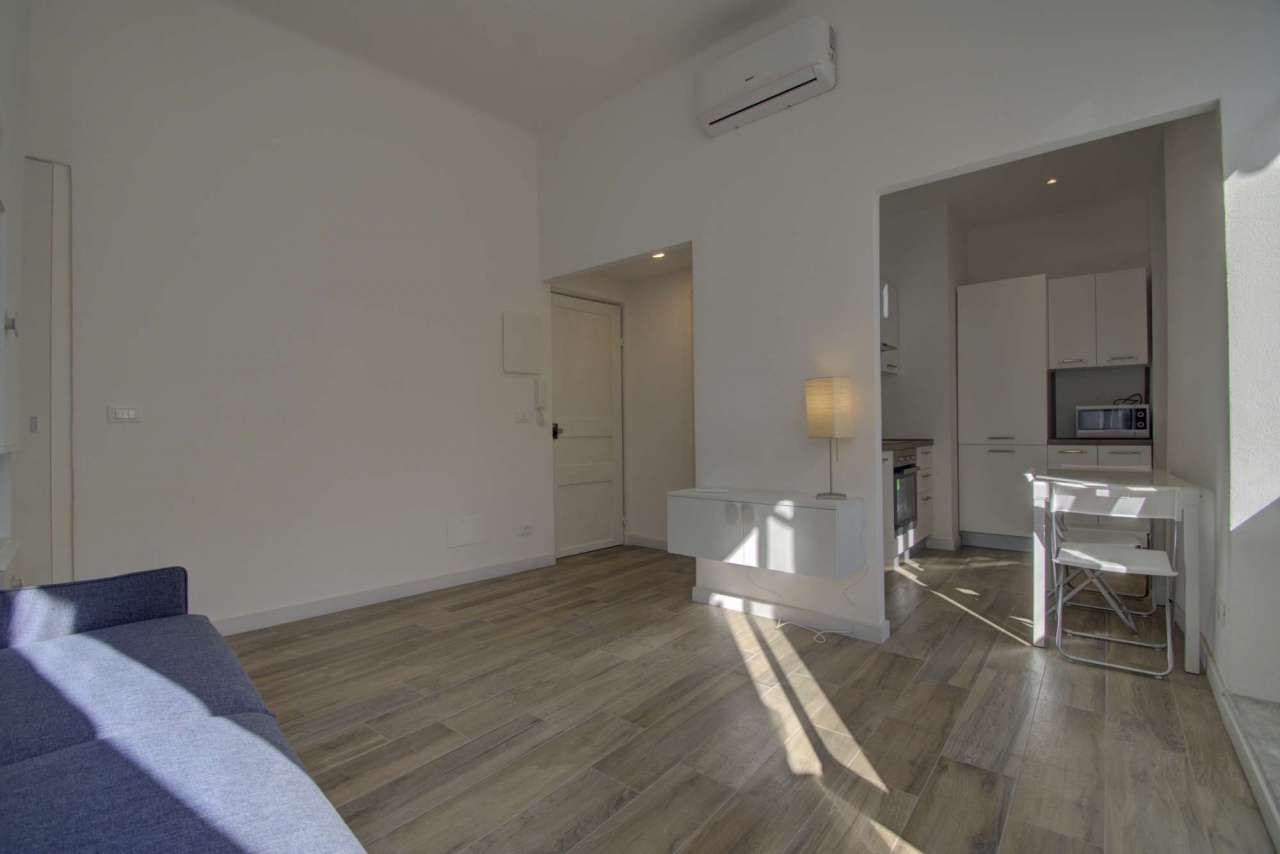 Monolocale arredato in affitto in via roma, Finale Ligure