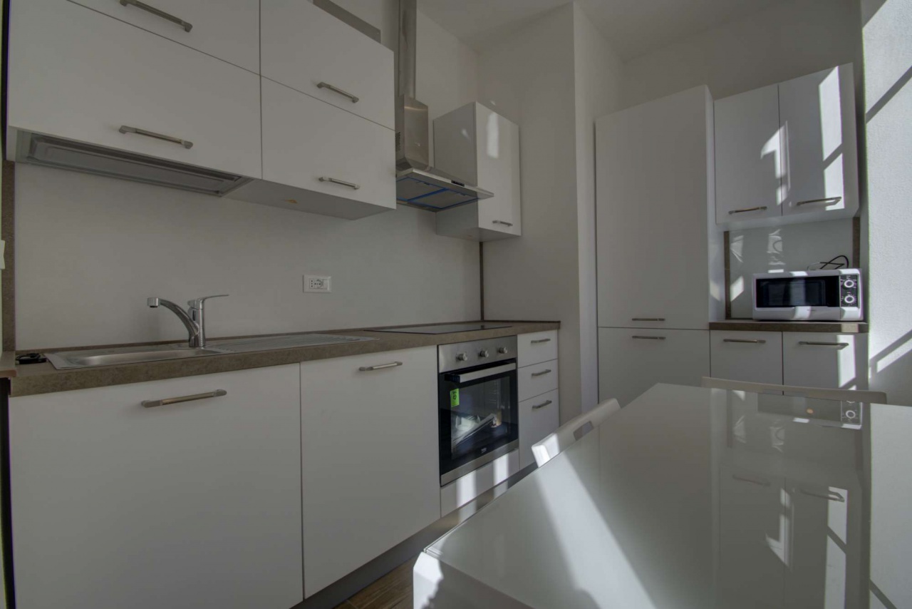 Monolocale arredato in affitto in via roma, Finale Ligure